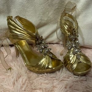 Gold heels size 5.5
